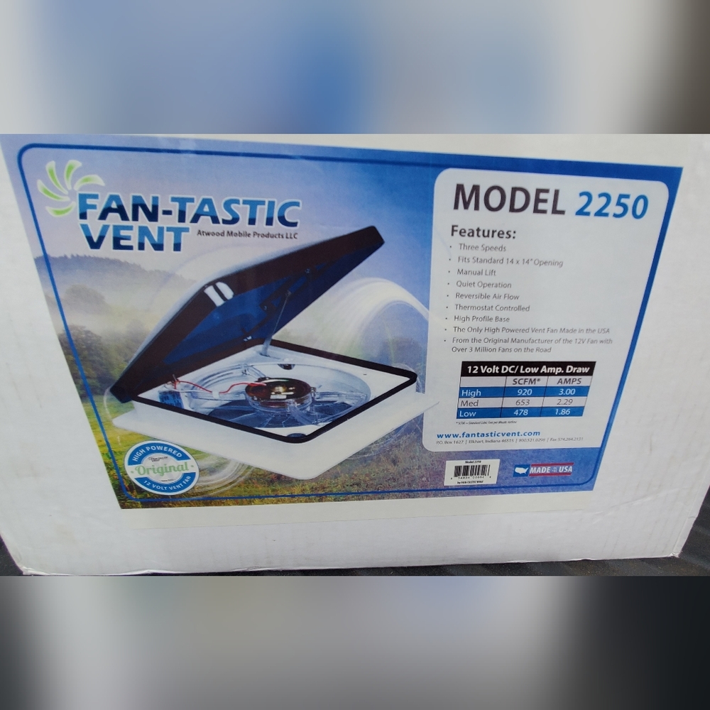 Brand New Fan-Tastic 2250 Vent Fan And Smoke Cover